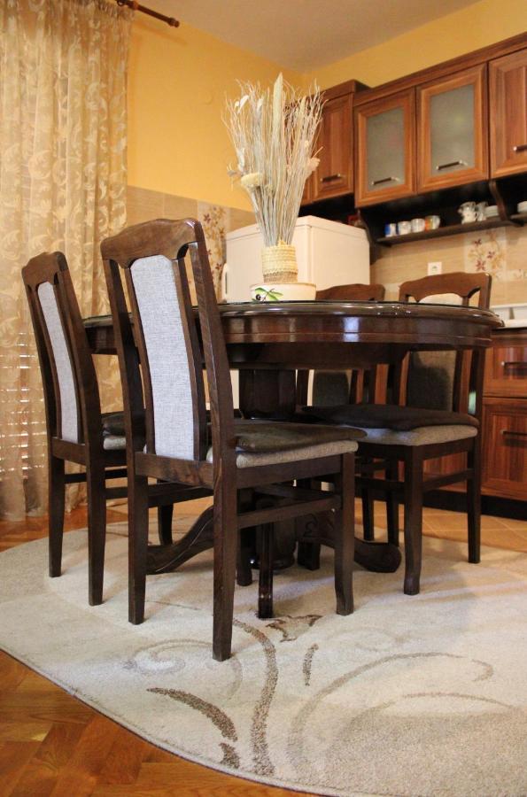 Holiday Home Gazevic Вирпазар Екстериор снимка