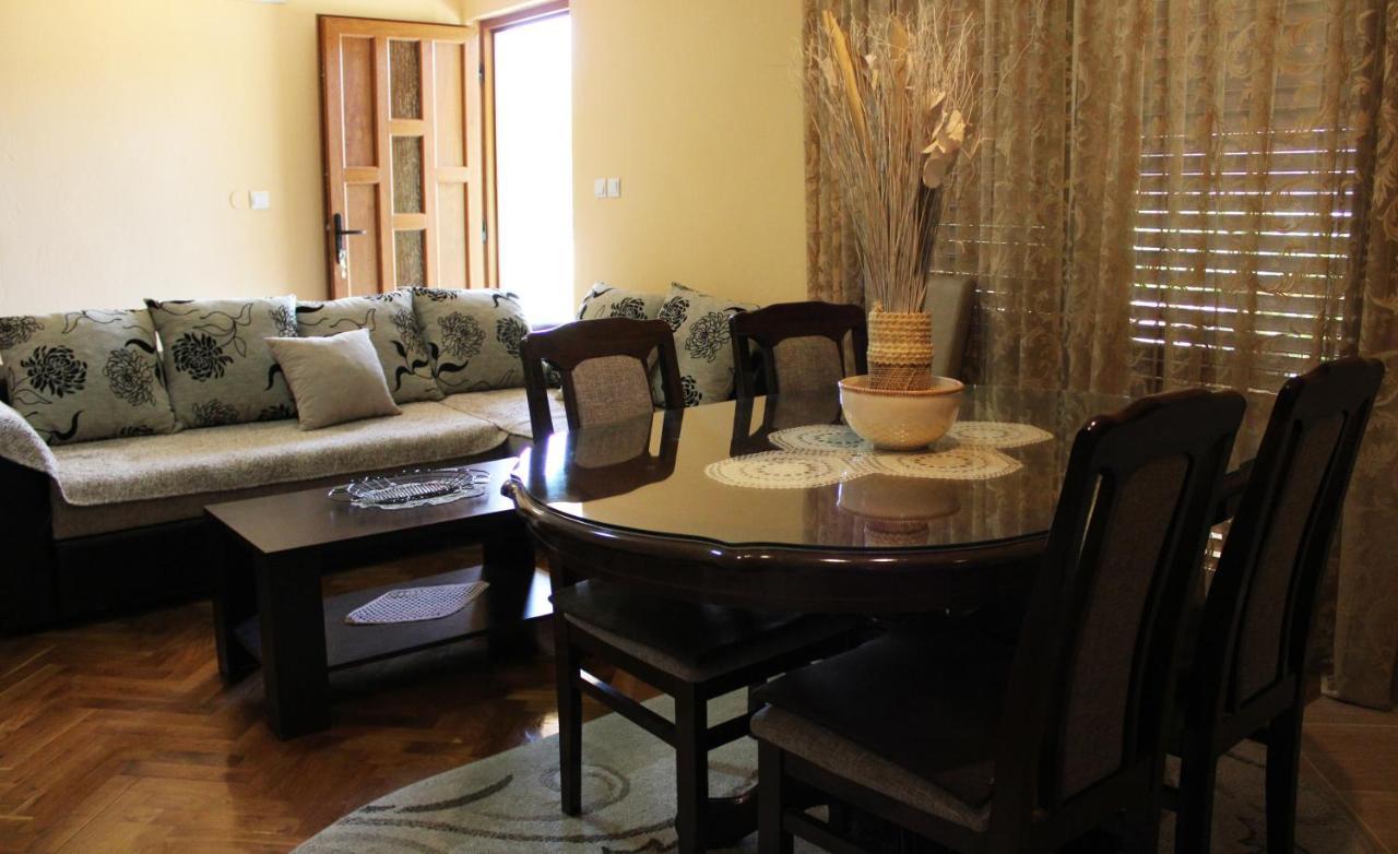 Holiday Home Gazevic Вирпазар Екстериор снимка