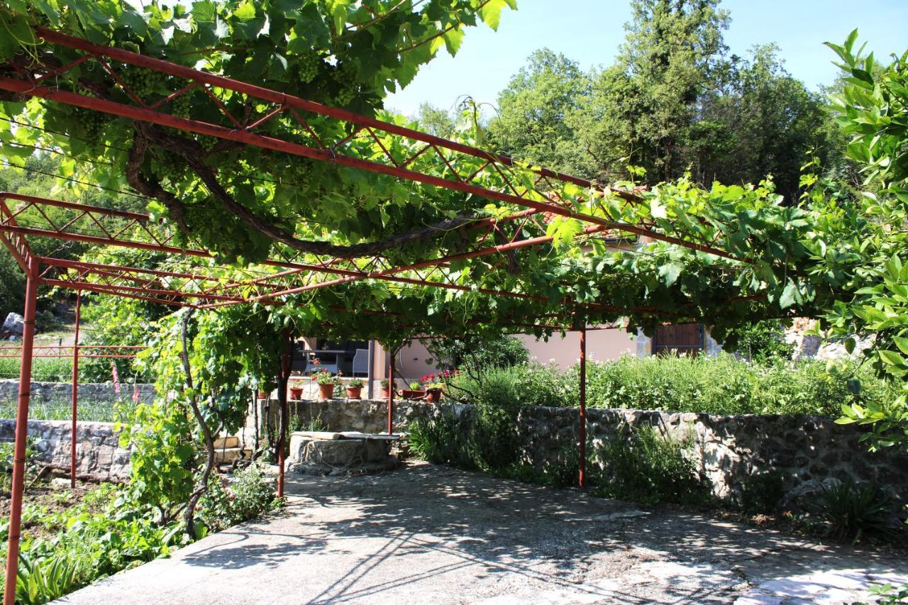Holiday Home Gazevic Вирпазар Екстериор снимка